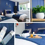 Whole 2-Bed Apartment - Contractors, Professionals, Ulez Free, Free Parking, B\'Ham City 10Mins
