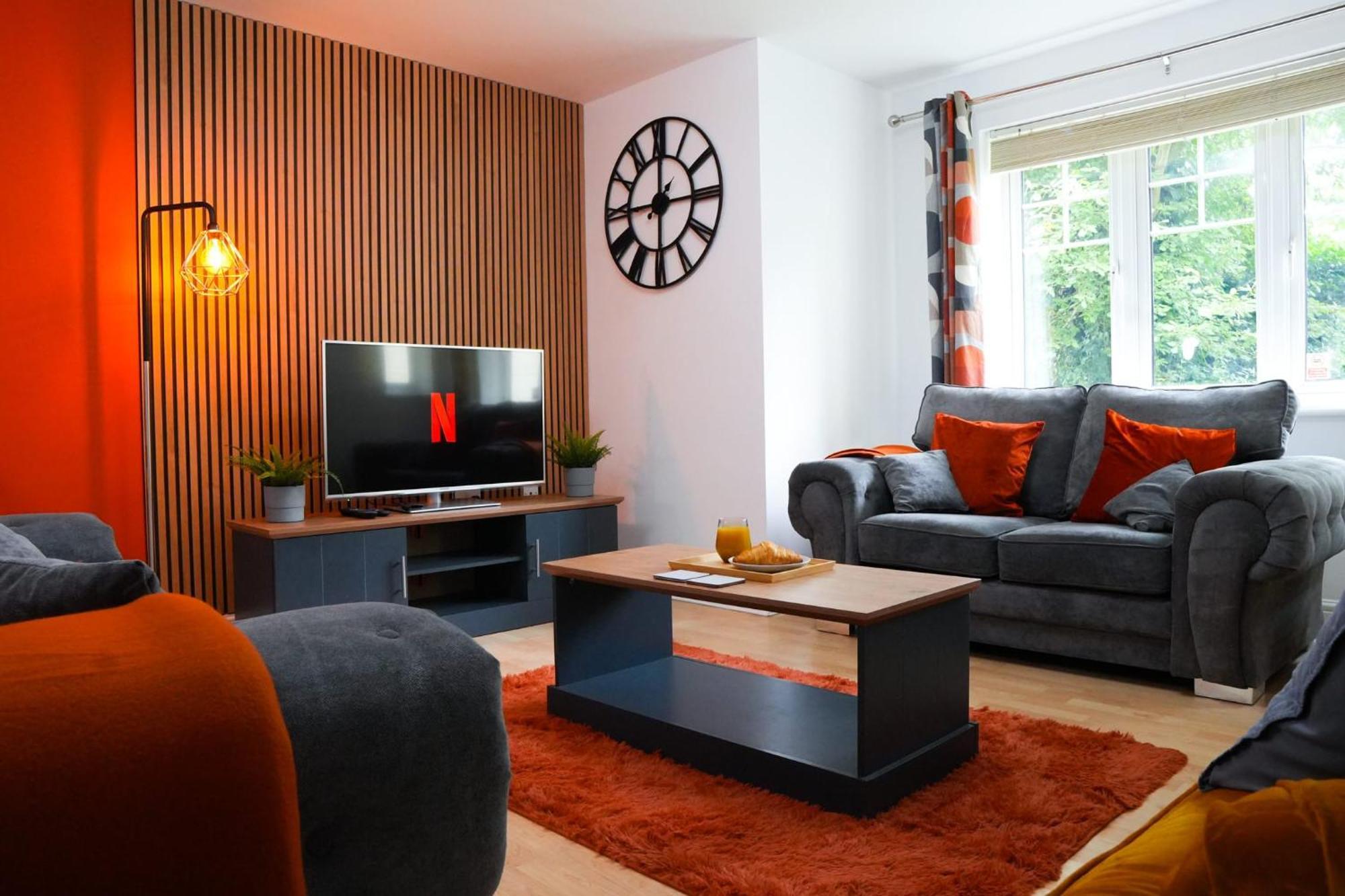 Whole 2-bed - Contractors, Professionals, Ulez Free, Free Parking, B'ham 10mins Apartment